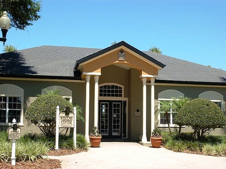 Touring Apartments in Orlando Apartment Welcome Center