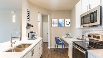 Art Avenue Apartment Homes